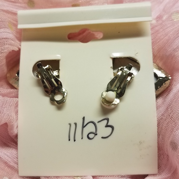 Earrings - clip on - Picture 3 of 3